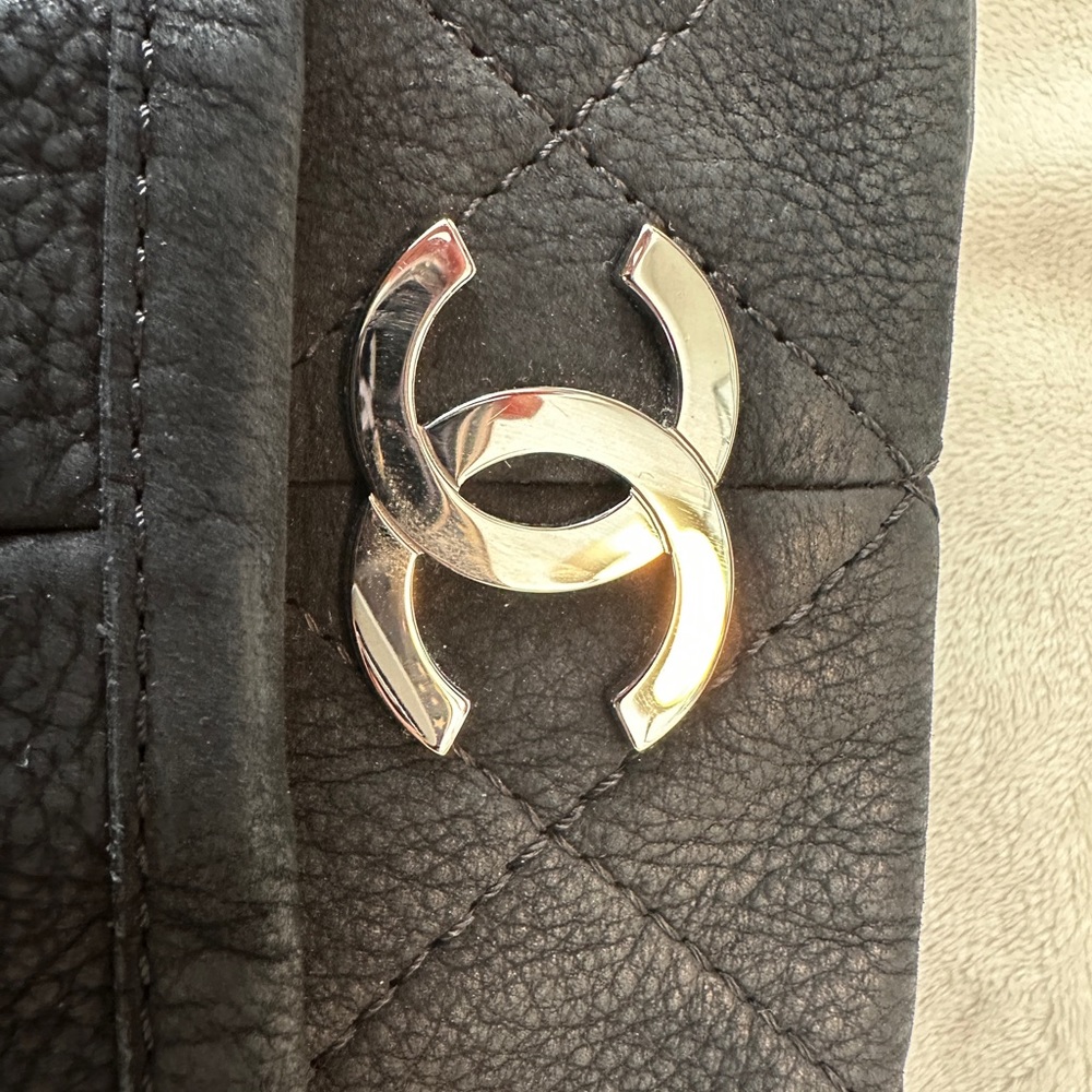 Chanel Natural Beauty Tote - Picture 10 of 14